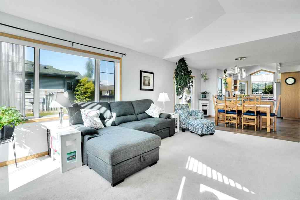MLS® A2255791 - 633 Advent Bay  in Prince Of Peace Village Rural Rocky View County, Residential