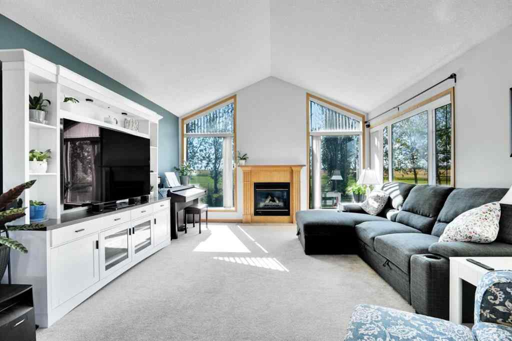 MLS® A2255791 - 633 Advent Bay  in Prince Of Peace Village Rural Rocky View County, Residential