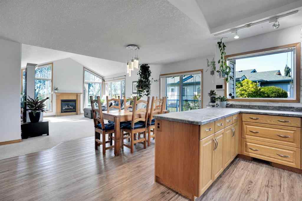 MLS® A2255791 - 633 Advent Bay  in Prince Of Peace Village Rural Rocky View County, Residential