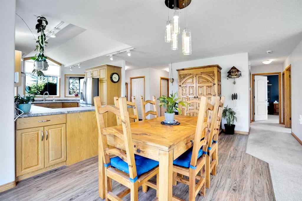 MLS® A2255791 - 633 Advent Bay  in Prince Of Peace Village Rural Rocky View County, Residential