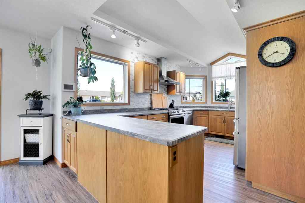 MLS® A2255791 - 633 Advent Bay  in Prince Of Peace Village Rural Rocky View County, Residential