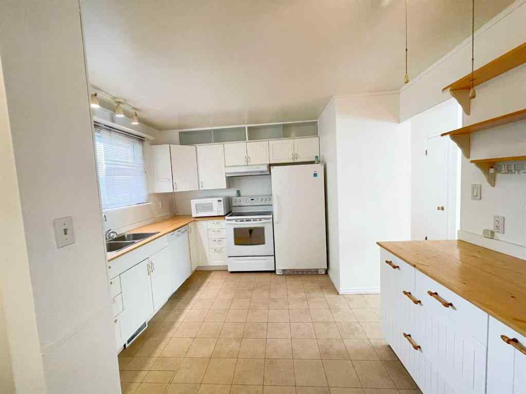 MLS® A2255792 - 404 Whitney   in NONE Carmangay, Residential