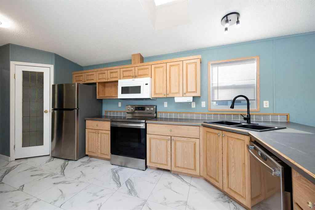 MLS® A2255794 - 137 Grenfell Crescent  in Gregoire Park Fort McMurray, Residential