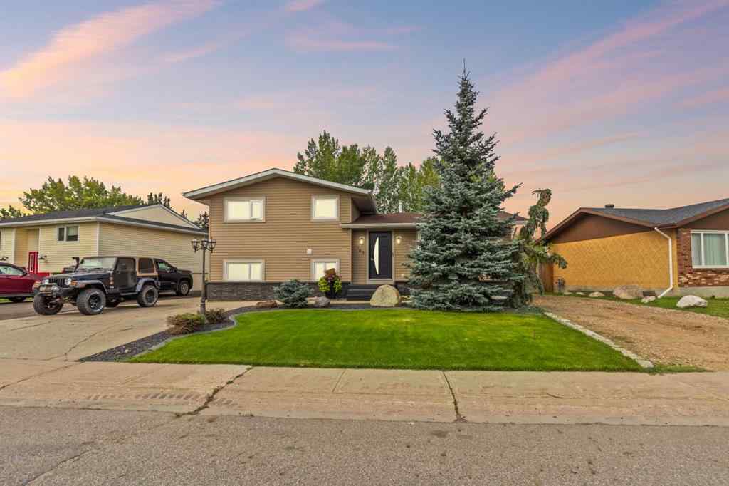 MLS® A2255801 - 141 Hillcrest Drive  in Thickwood Fort McMurray, Residential