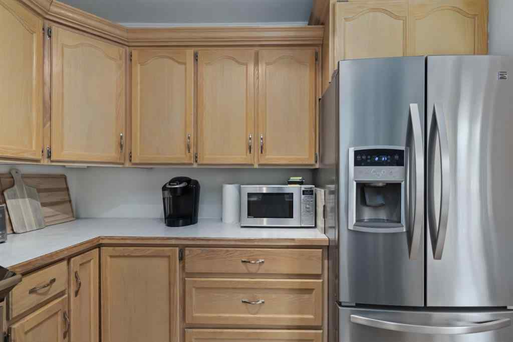 MLS® A2255801 - 141 Hillcrest Drive  in Thickwood Fort McMurray, Residential