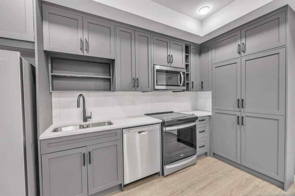 MLS® A2255803 - Unit #424 3932 University Avenue NW in University District Calgary, Residential