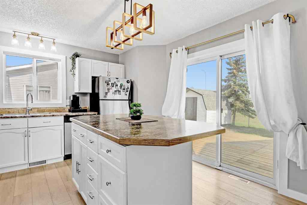 MLS® A2255807 - 9429 92 A Street  in Smith Grande Prairie, Residential