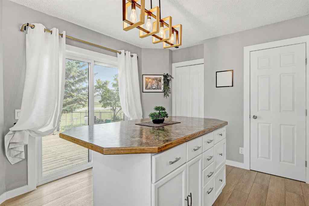 MLS® A2255807 - 9429 92 A Street  in Smith Grande Prairie, Residential