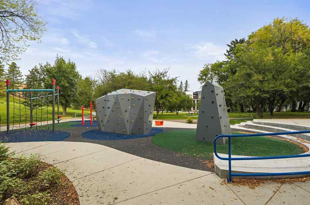 MLS® A2255813 - Unit #3 1611 21 Avenue SW in Bankview Calgary, Residential