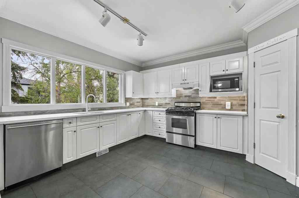 MLS® A2255813 - Unit #3 1611 21 Avenue SW in Bankview Calgary, Residential