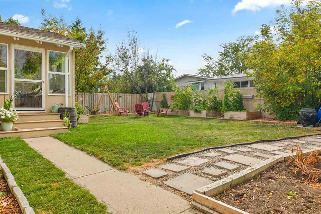 MLS® A2255814 - 15 Sheridan Place W in Varsity Village Lethbridge, Residential