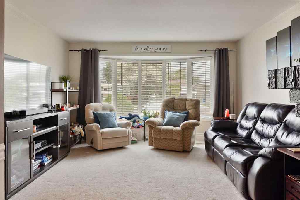 MLS® A2255814 - 15 Sheridan Place W in Varsity Village Lethbridge, Residential