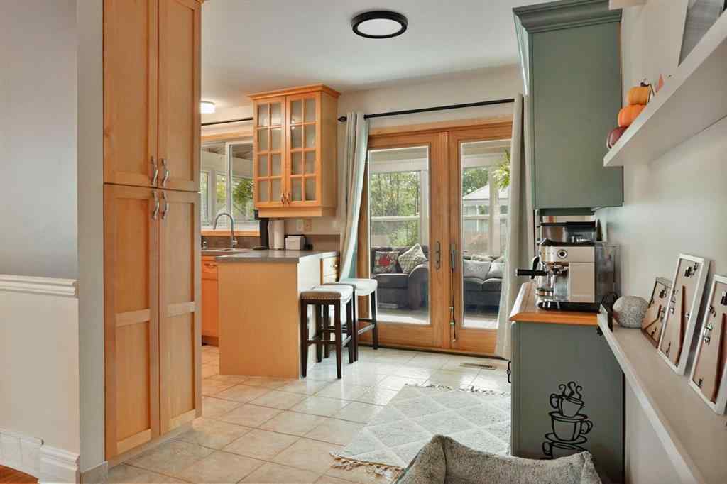 MLS® A2255814 - 15 Sheridan Place W in Varsity Village Lethbridge, Residential