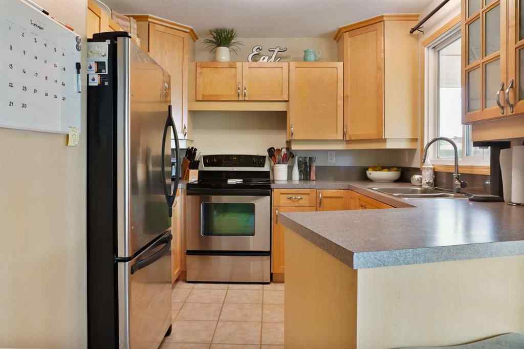 MLS® A2255814 - 15 Sheridan Place W in Varsity Village Lethbridge, Residential