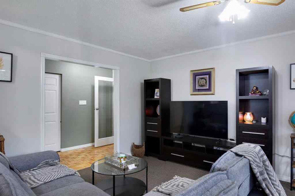 MLS® A2255815 - 823 Cannell Road SW in Canyon Meadows Calgary, Residential
