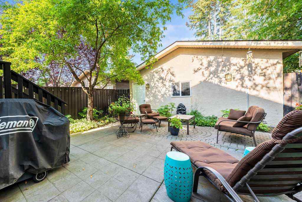 MLS® A2255817 - 608 12 Avenue NE in Renfrew Calgary, Residential
