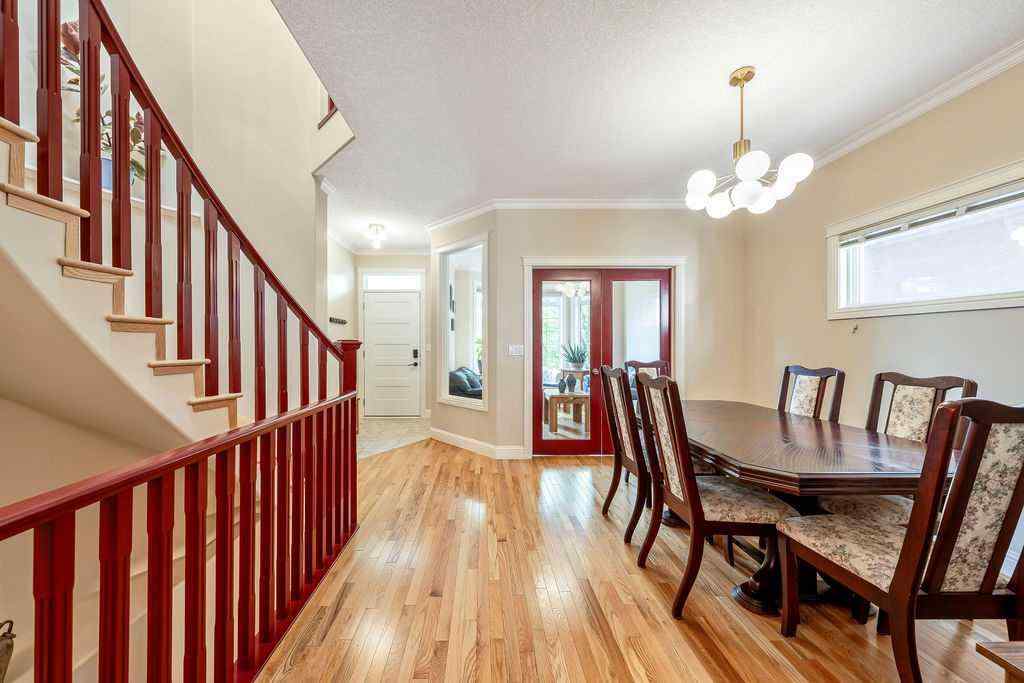 MLS® A2255817 - 608 12 Avenue NE in Renfrew Calgary, Residential