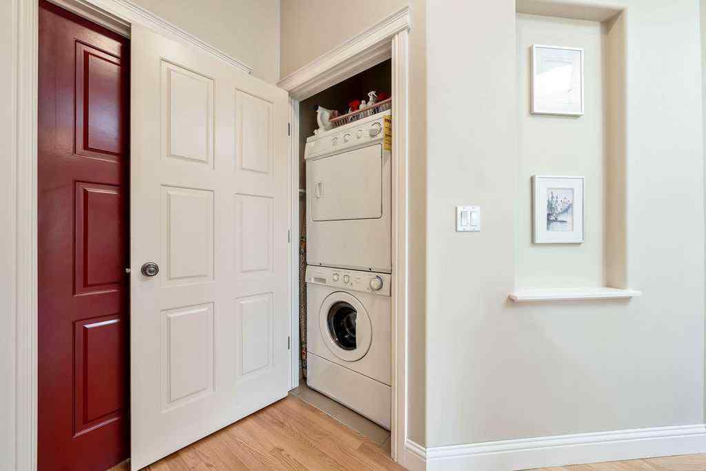 MLS® A2255817 - 608 12 Avenue NE in Renfrew Calgary, Residential