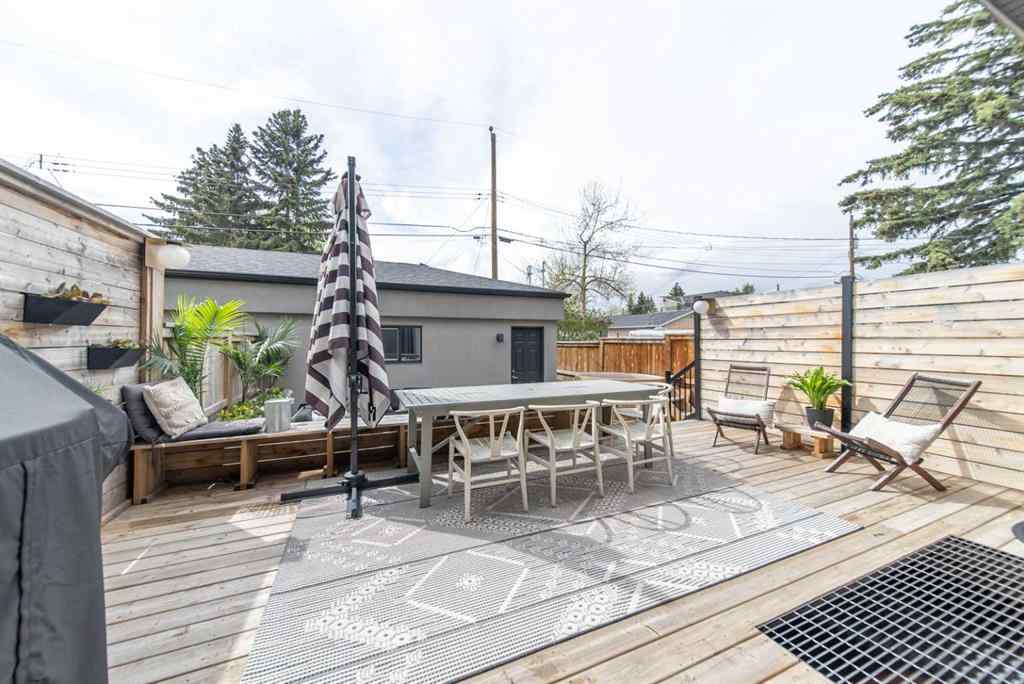 MLS® A2255819 - 3731 43 Street SW in Glenbrook Calgary, Residential