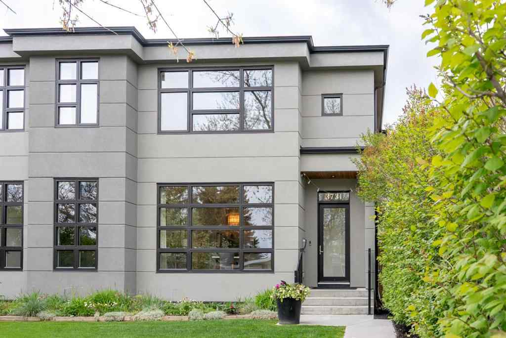 MLS® A2255819 - 3731 43 Street SW in Glenbrook Calgary, Residential