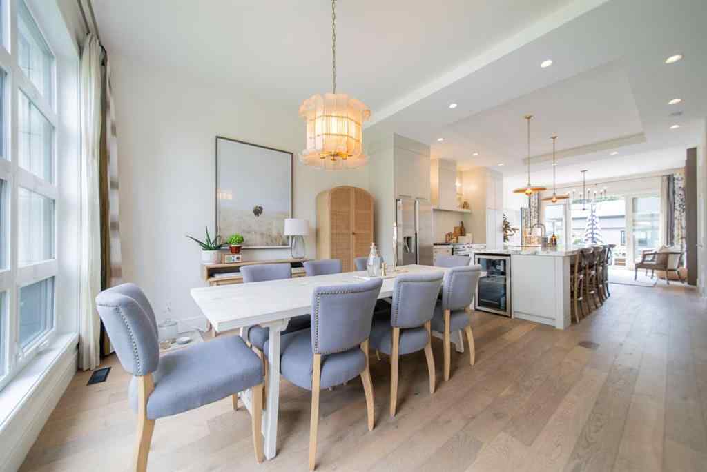 MLS® A2255819 - 3731 43 Street SW in Glenbrook Calgary, Residential