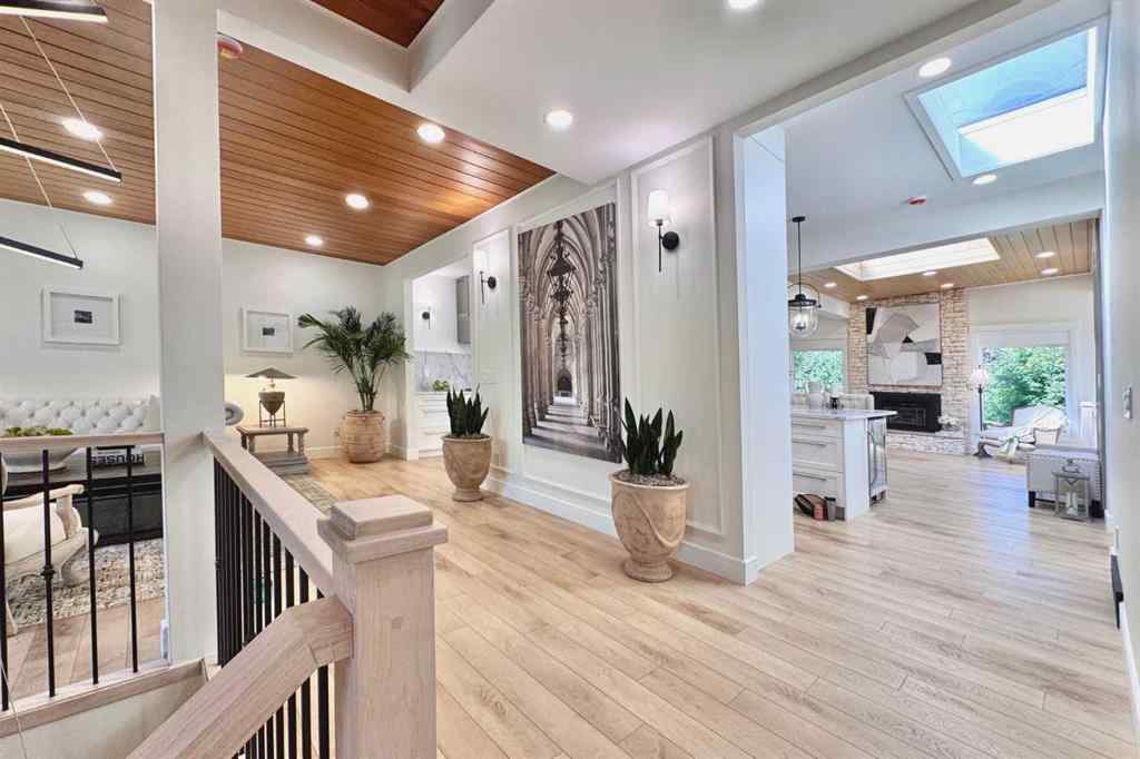 MLS® A2255822 - 2332 Uxbridge Drive NW in University Heights Calgary, Residential