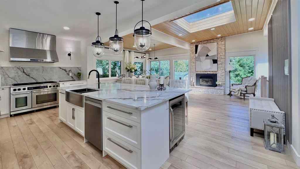 MLS® A2255822 - 2332 Uxbridge Drive NW in University Heights Calgary, Residential