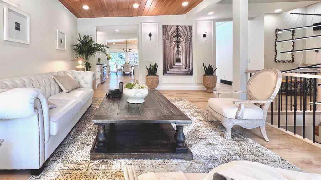 MLS® A2255822 - 2332 Uxbridge Drive NW in University Heights Calgary, Residential