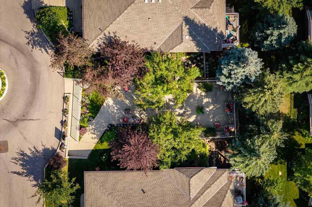 MLS® A2255824 - 1305 Sienna Park Green SW in Signal Hill Calgary, Residential