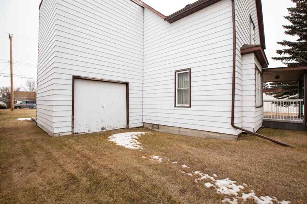MLS® A2255826 - 5120 50 Street  in Daysland Daysland, Commercial