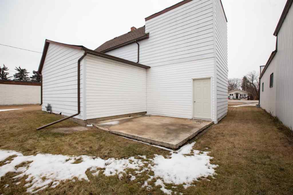 MLS® A2255826 - 5120 50 Street  in Daysland Daysland, Commercial