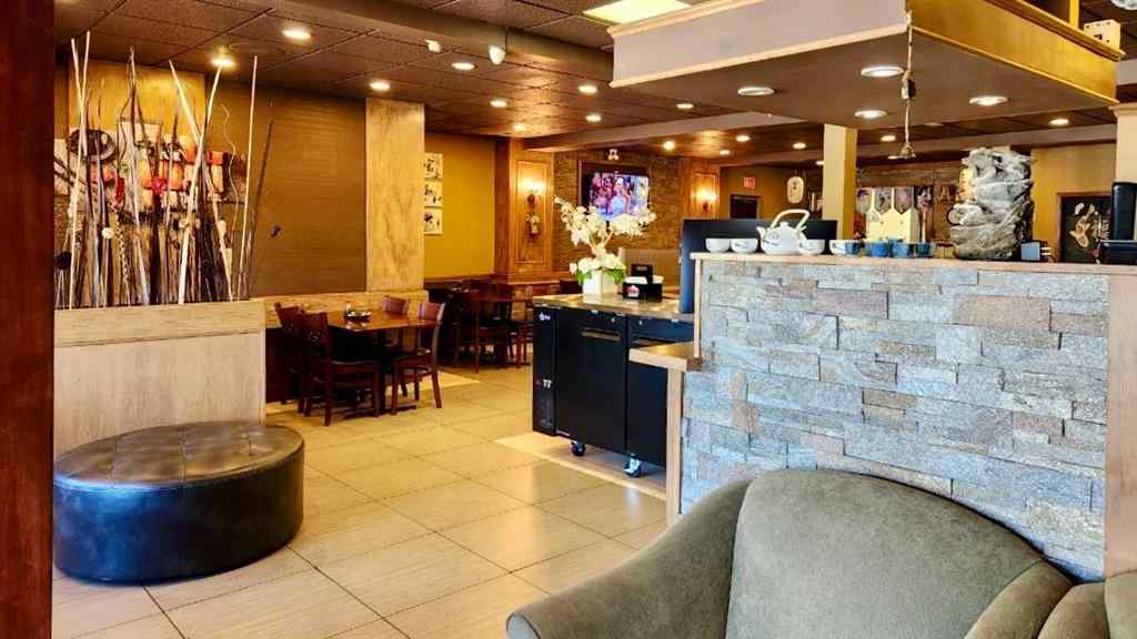 MLS® A2255827 - 201A Pembina Avenue  in Hillcrest Hinton, Commercial
