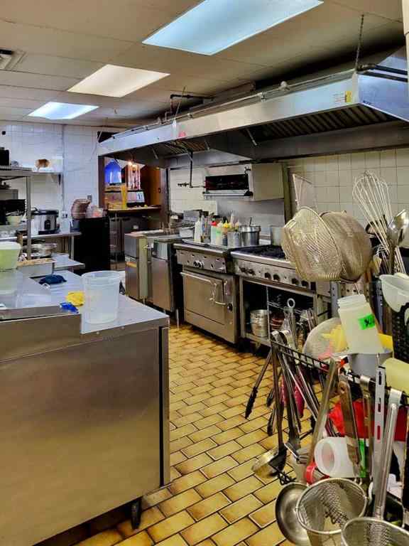 MLS® A2255827 - 201A Pembina Avenue  in Hillcrest Hinton, Commercial