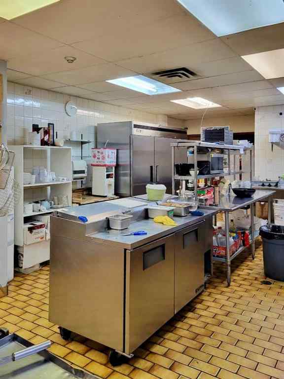 MLS® A2255827 - 201A Pembina Avenue  in Hillcrest Hinton, Commercial