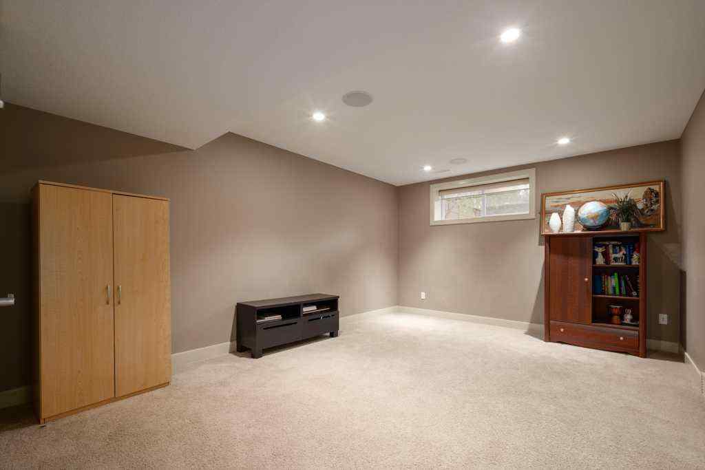 MLS® A2255830 - 24 Aspen Meadows Green SW in Aspen Woods Calgary, Residential