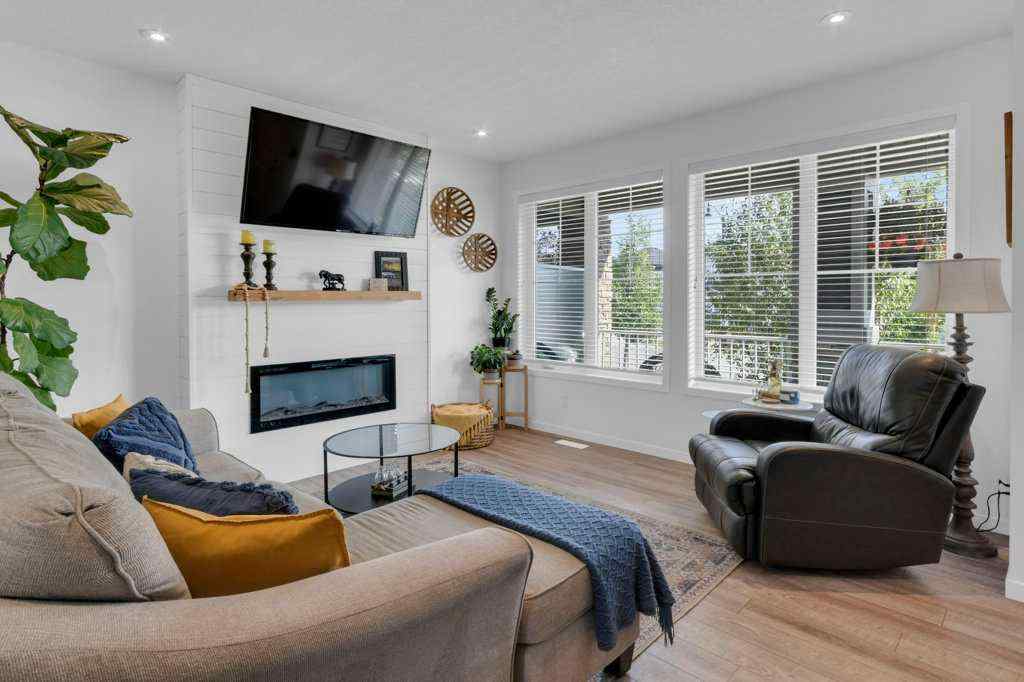 MLS® A2255831 - 204 Vista Drive  in NONE Crossfield, Residential