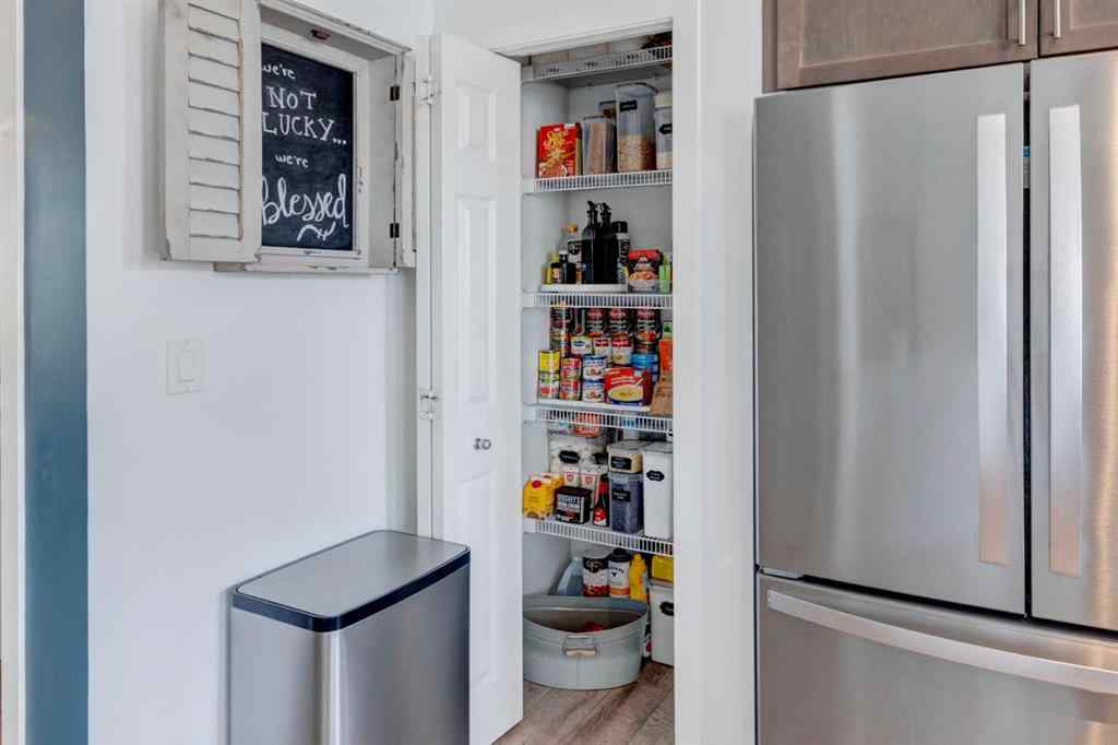 MLS® A2255831 - 204 Vista Drive  in NONE Crossfield, Residential