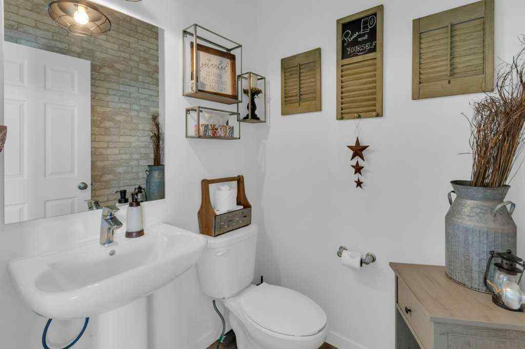 MLS® A2255831 - 204 Vista Drive  in NONE Crossfield, Residential