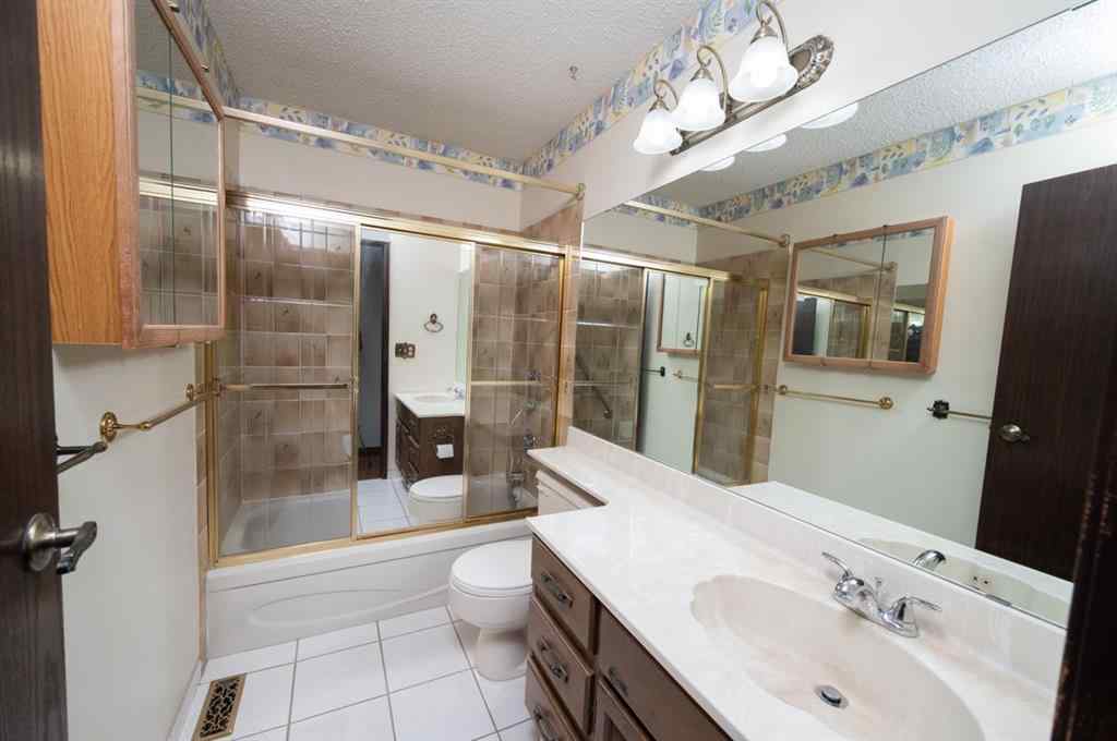 MLS® A2255832 - 23 Berry Avenue  in Bower Red Deer, Residential