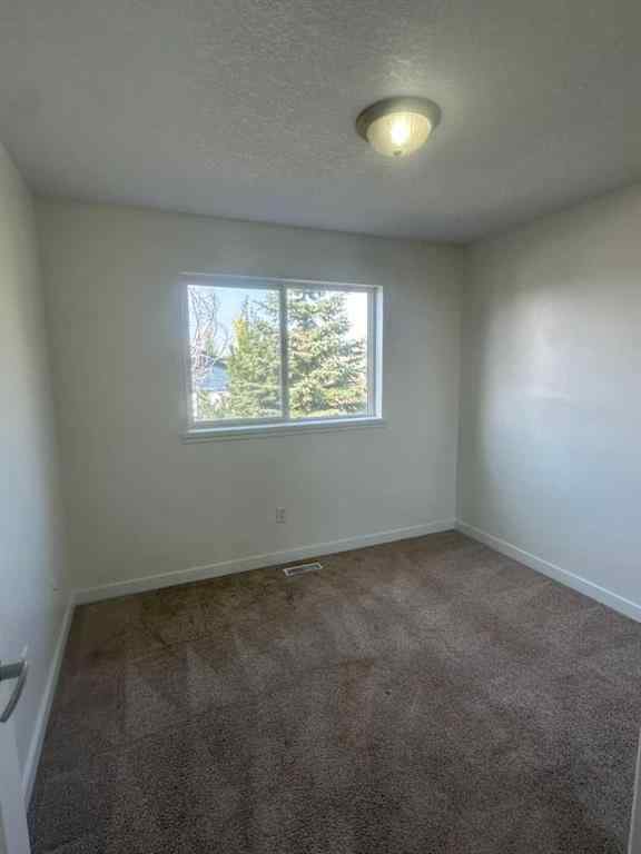 MLS® A2255841 - 320 Tartan Circle W in West Highlands Lethbridge, Rental