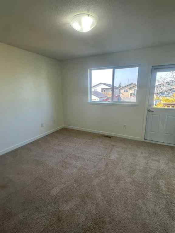 MLS® A2255841 - 320 Tartan Circle W in West Highlands Lethbridge, Rental