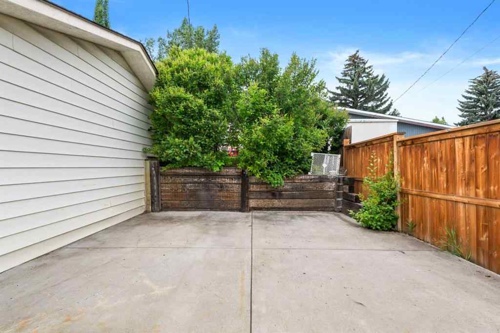 MLS® A2255843 - 489 Lake Ontario Place SE in Lake Bonavista Calgary, Residential