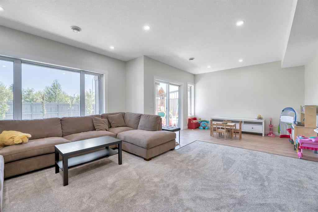 MLS® A2255855 - 656 Reynolds Crescent SW in Coopers Crossing Airdrie, Residential