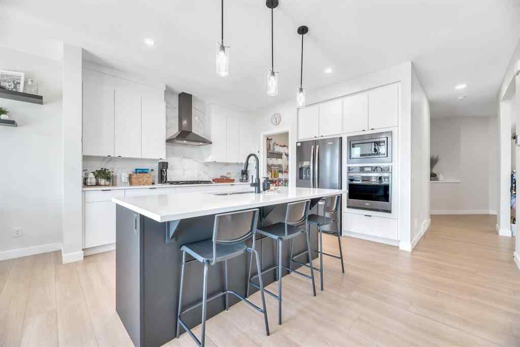 MLS® A2255855 - 656 Reynolds Crescent SW in Coopers Crossing Airdrie, Residential