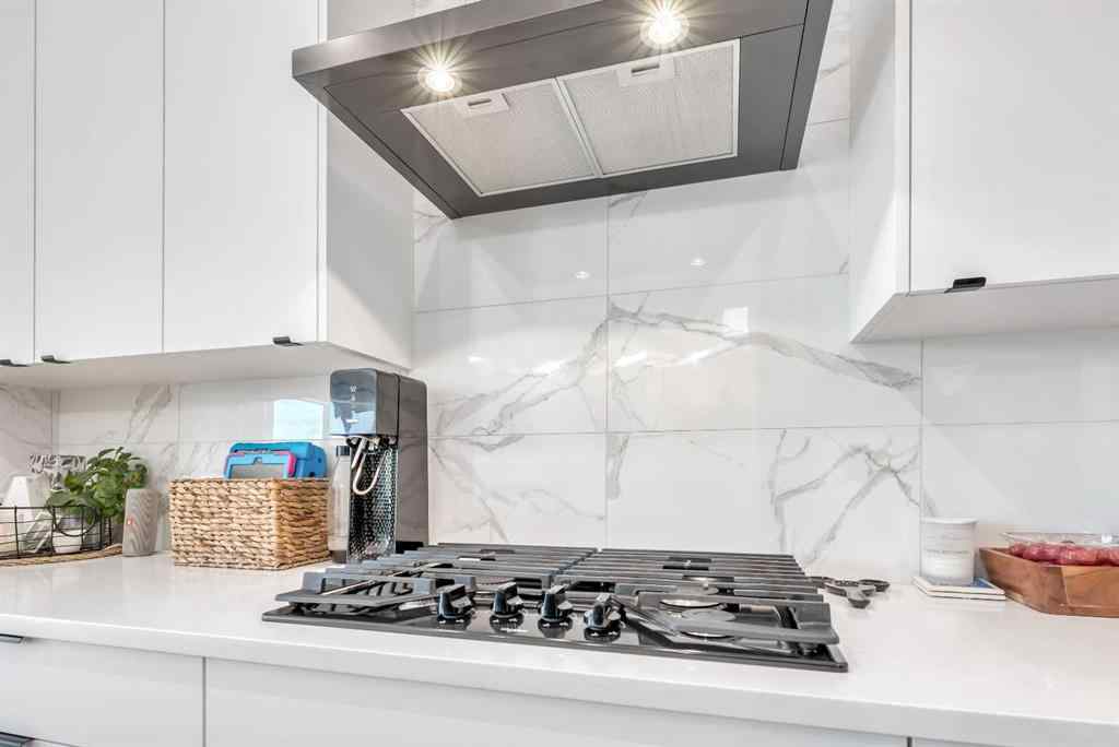 MLS® A2255855 - 656 Reynolds Crescent SW in Coopers Crossing Airdrie, Residential