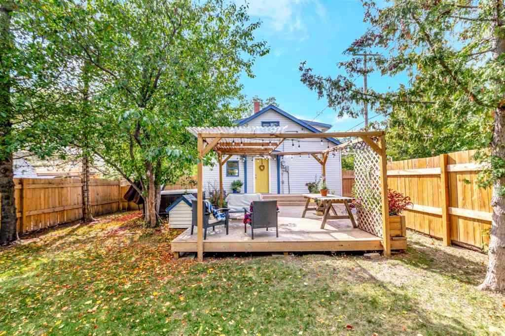 MLS® A2255857 - 4828 42 Street  in Larsen Grove Lloydminster, Residential