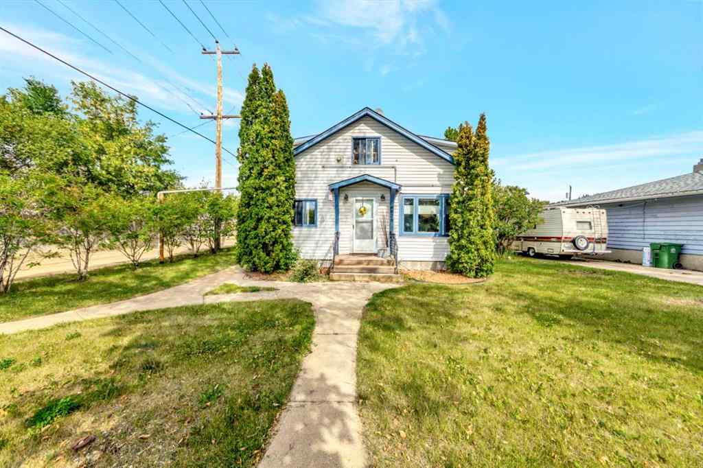 MLS® A2255857 - 4828 42 Street  in Larsen Grove Lloydminster, Residential
