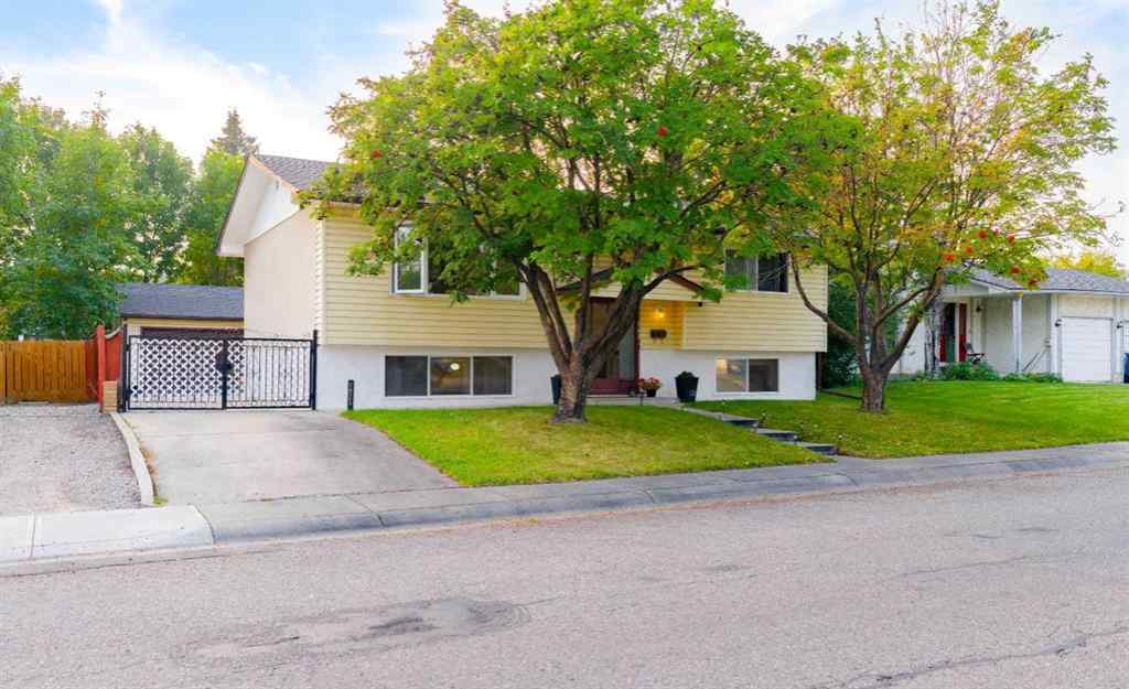 MLS® A2255861 - 143 Manora Drive NE in Marlborough Park Calgary, Residential