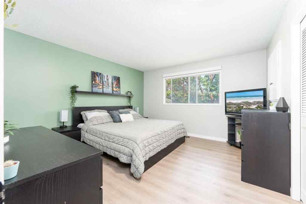 MLS® A2255861 - 143 Manora Drive NE in Marlborough Park Calgary, Residential