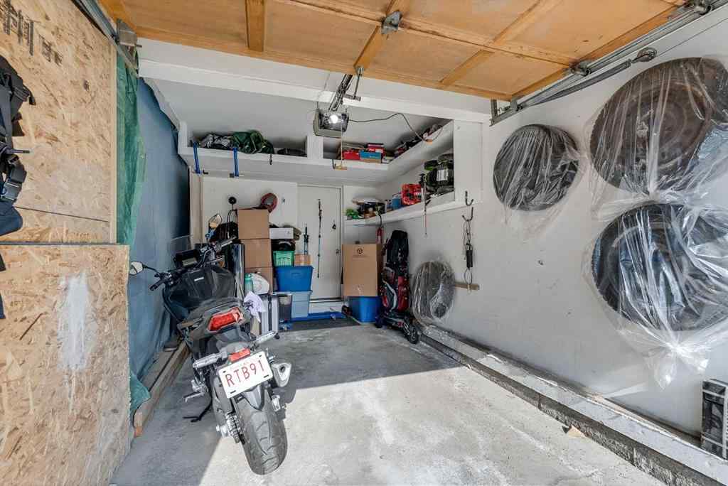 MLS® A2255870 - Unit #302 544 Blackhorn Road NE in Thorncliffe Calgary, Residential